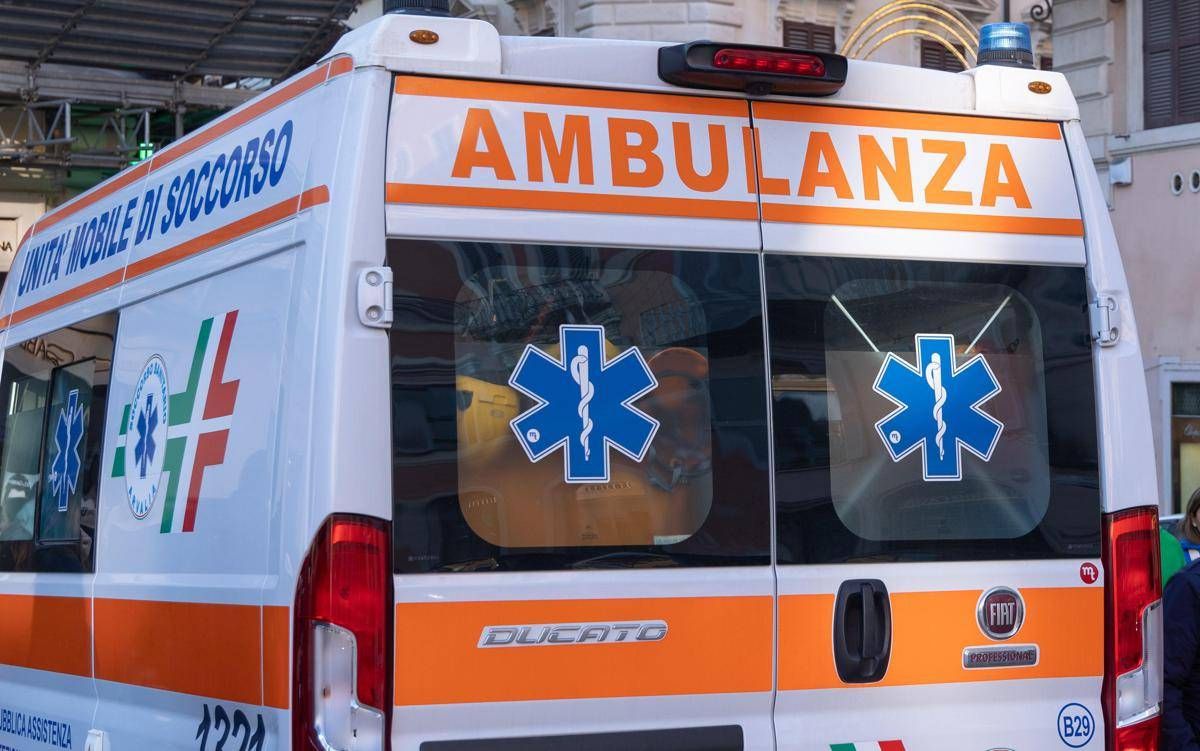 Latina, auto investe bicicletta ad Aprilia: morta 14enne