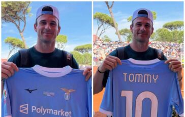 Lazio maglia speciale per Paul il regalo agli Internazionali 364x230