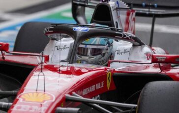 Leclerc beffa a Miami lite con il muretto e problemi alla sua Ferrari 364x230