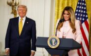 melania trump cita lempatia del marito scattano le risate alla casa bianca 2