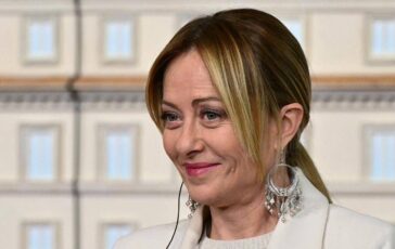 Meloni Hormuz deve riaprire senza pedaggi e restrizioni. Italia pronta a contribuire a navigazione sicura 364x230