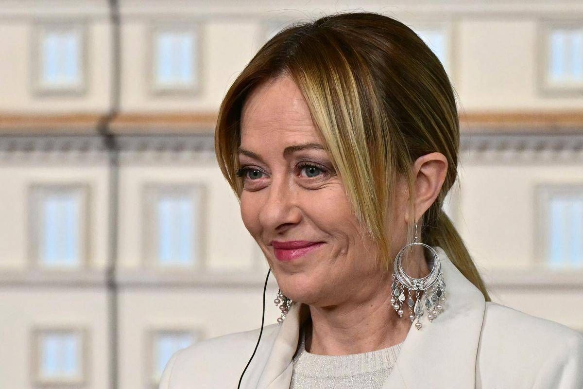 Meloni: "Hormuz deve riaprire senza pedaggi e restrizioni. Italia pronta a contribuire a navigazione sicura"