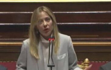 Meloni in Senato Tensioni geopolitiche incidono su crescita. Porte aperte a chi vuole collaborare 364x230