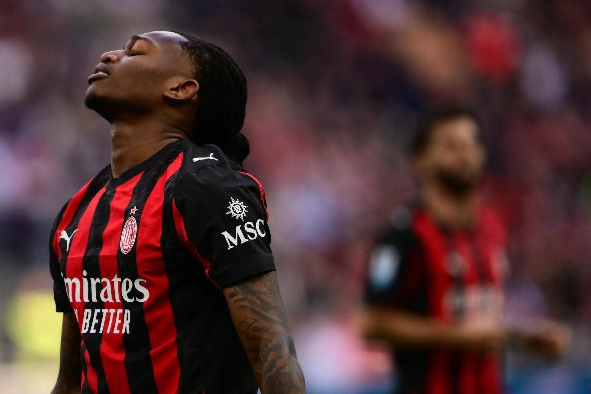 Milan, Leao e l'indizio di mercato: "Mi piacciono United e Arsenal"