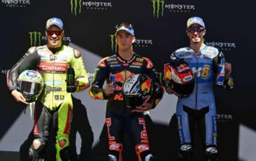 Motogp Alex Marquez vince gara sprint a Barcellona. Sul podio Acosta e Di Giannantonio 364x230