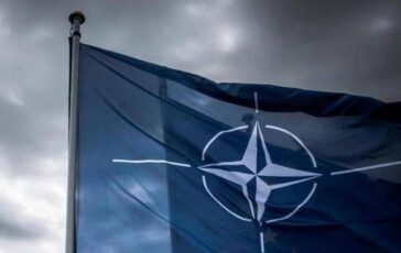 Nato lex generale Pavel Alleanza mostri i denti alla Russia abbattere chi viola spazio aereo 364x230