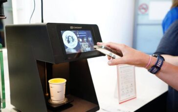 Nella macchina del caffe possono annidarsi batteri ecco cosa fare la ricetta di Matteo Bassetti 364x230
