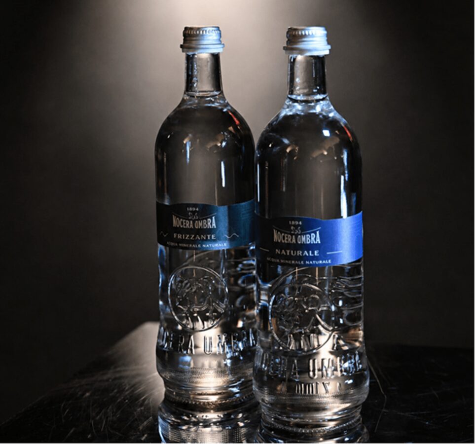 Nuova bottiglia in vetro top label e Premio culturale, parte il rilancio di 'Acqua Nocera Umbra'