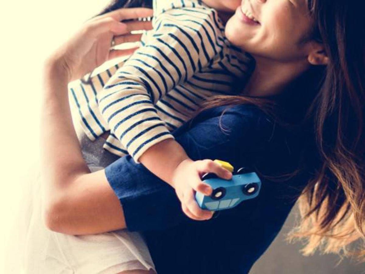 Oggi è la festa della mamma: origini, significato e differenze tra Paesi