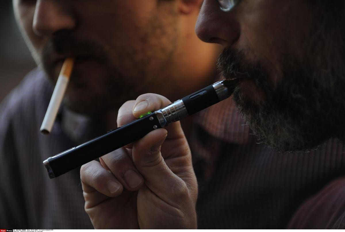 Oncologi: "In 4 anni raddoppiato uso sigarette elettroniche e tabacco riscaldato"
