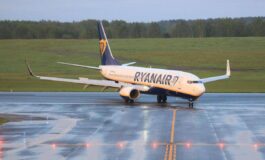 Passeggero ubriaco su un volo Ryanair laereo e costretto a un atterraggio di emergenza 265x160