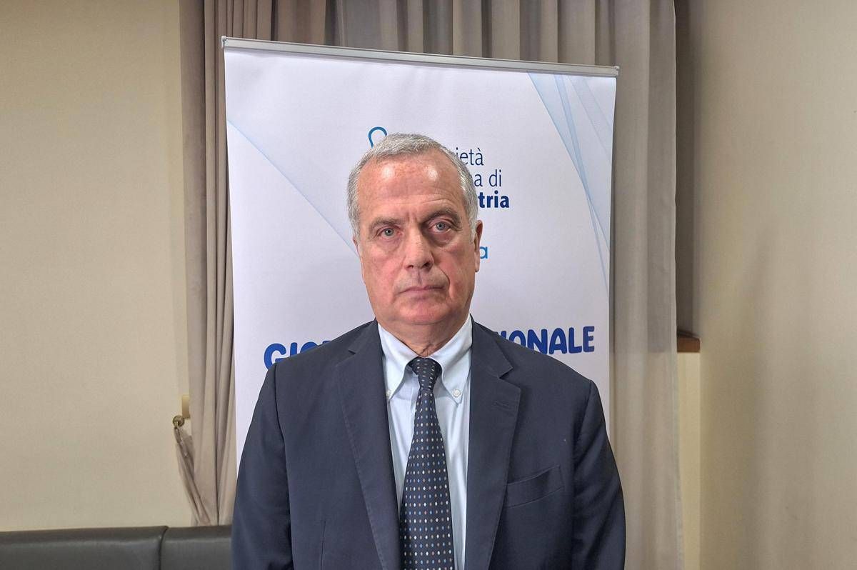 Pediatra Villani: "Non basta curare, serve medicina dell'età evolutiva"