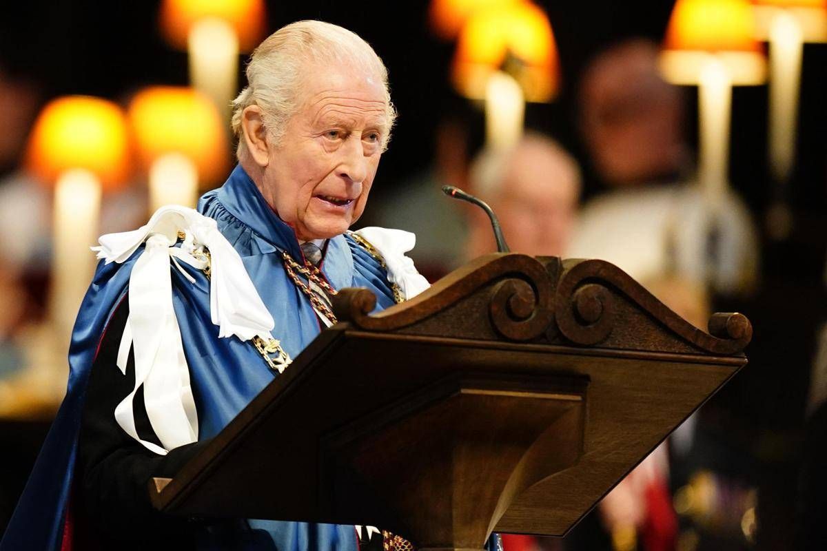 Perché Carlo non ha visto Harry negli Usa? Per l'esperto il re non si fida