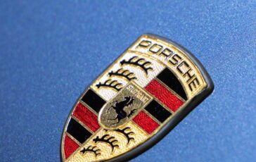 Porsche chiude tre filiali e taglia oltre 500 posti di lavoro 364x230