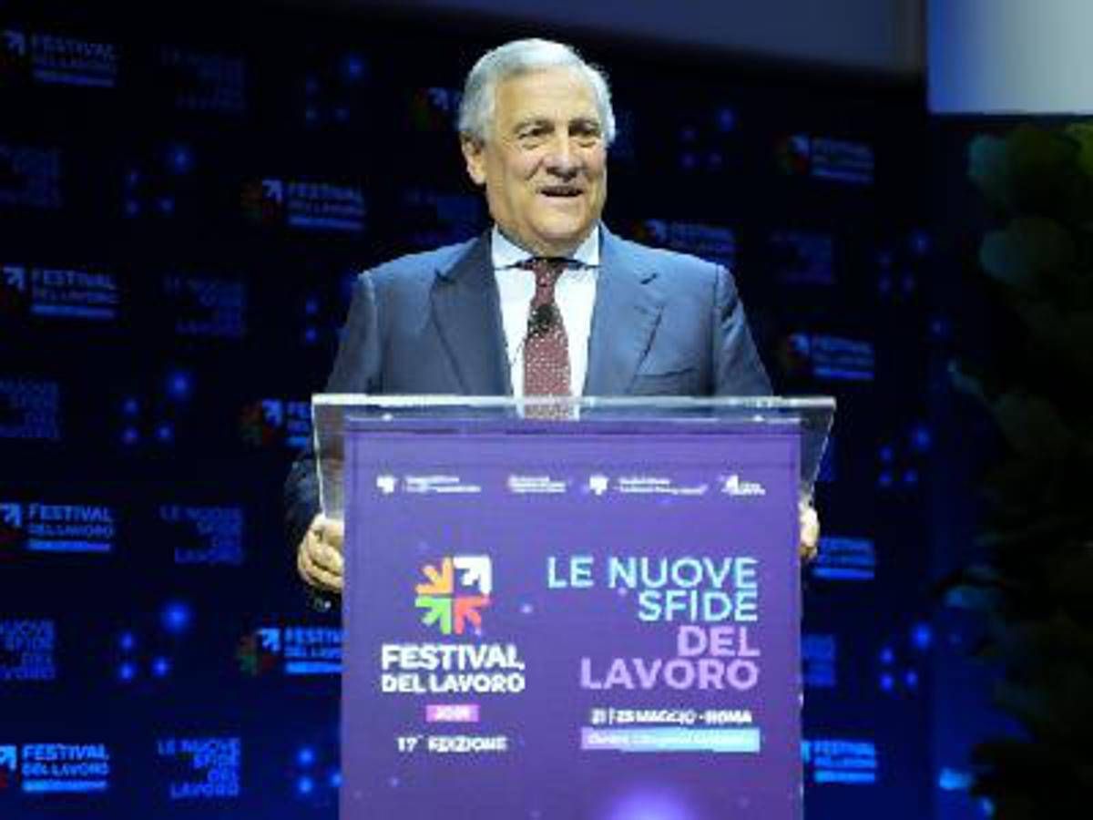 Professioni, Tajani: "Colonna vertebrale Paese, garanzia di crescita"