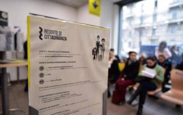 Reddito di cittadinanza discriminatorio requisito 10 anni di residenza sentenza Corte Ue 364x230
