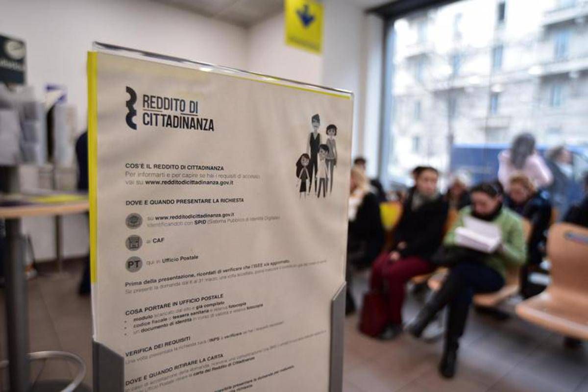 Reddito di cittadinanza, "discriminatorio requisito 10 anni di residenza": sentenza Corte Ue