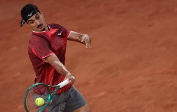 Roland Garros Sonego vince e avversario litiga con arbitro Ti devi scusare 364x230