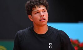 Roland Garros giornalista sfotte Shelton sui Mondiali. Lui non la prende bene 265x160