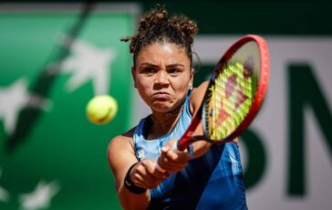 Roland Garros time out medico e lacrime per Paolini lazzurra eliminata al secondo turno 364x230