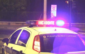 Roma calciatore muore in incidente sul Gra squadra ritira la maglia numero 12 364x230