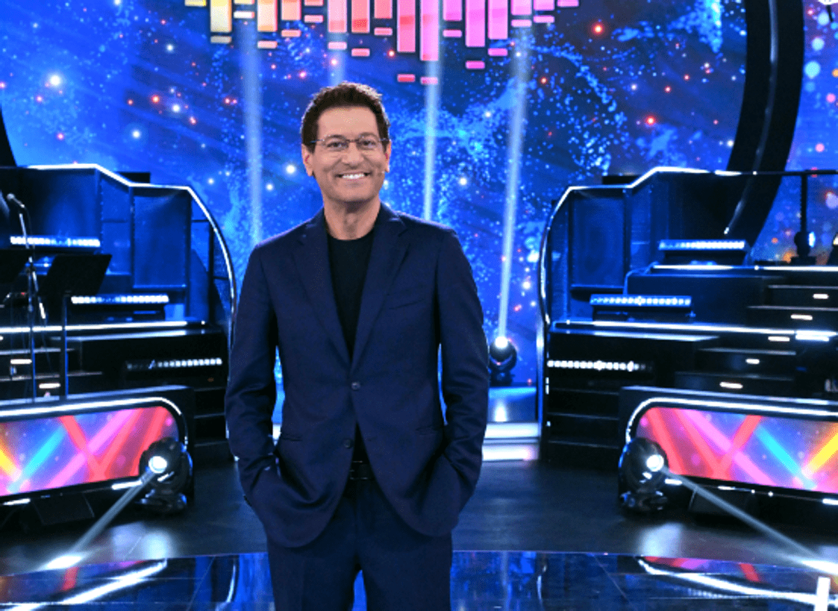 Sarabanda, al via stasera 21 maggio: torna il game show con Enrico Papi