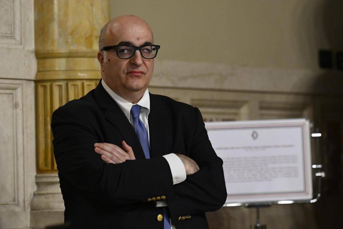 Scorta per Mario Sechi dopo una minaccia: "In mezza giornata la mia vita è cambiata"