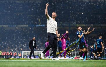 Scudetto Inter Gianfelice Facchetti Chivu bella sorpresa. Il comico Bertolino Sembra una favola 364x230