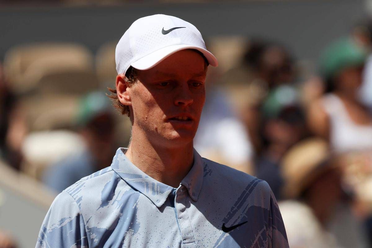 Sinner, e ora? Dal ko al Roland Garros al sogno del bis a Wimbledon, il programma di Jannik