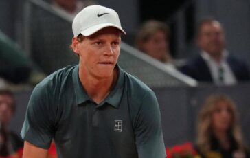 Sinner inizia il Roland Garros lallenamento con Baez e la strategia di Jannik 364x230