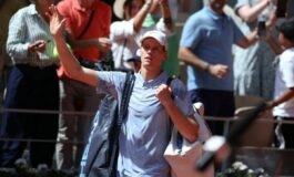 Sinner k.o. al Roland Garros Non sono un robot anche io posso fallire. Non avevo energia 265x160