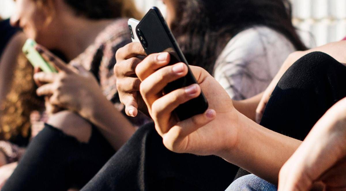 Smartphone spento e niente social, oggi è il Disconnect Day