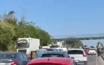 Tamponamento tra 4 auto traffico in tilt sulla Pontina e mattinata di code 364x230