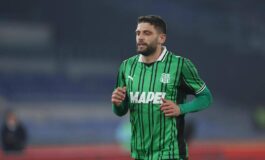 Thorstvedt ruba palla a Jashari Berardi segna proteste in Sassuolo Milan 265x160
