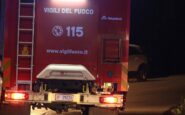 trieste incendio in un palazzo muore una 77enne sei intossicati in ospedale ipotesi sigaretta lasciata accesa 2