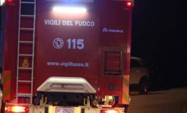 Trieste incendio in un palazzo muore una 77enne sei intossicati in ospedale. Ipotesi sigaretta lasciata accesa 265x160