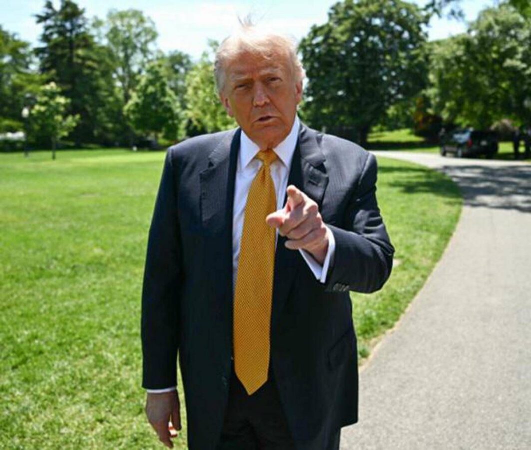 Trump: "Pronto a finire il lavoro contro l'Iran". Il piano per una 'nuova guerra'