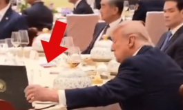 Trump apre il taccuino di Xi al banchetto di Stato la sbirciatina diventa virale 265x160