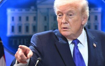 Usa Iran attacco americano contro barche e siti di missili. Trump Uranio sara distrutto 364x230