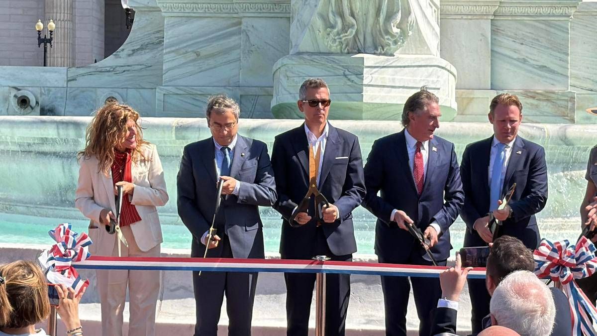 Usa, dopo 19 anni torna a nuova vita la Fontana di Colombo: "Onoriamo il passato e ispiriamo futuro"