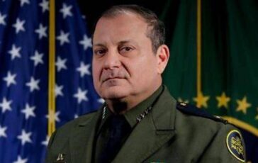 Usa si dimette il capo della Border Patrol Michael Banks 364x230