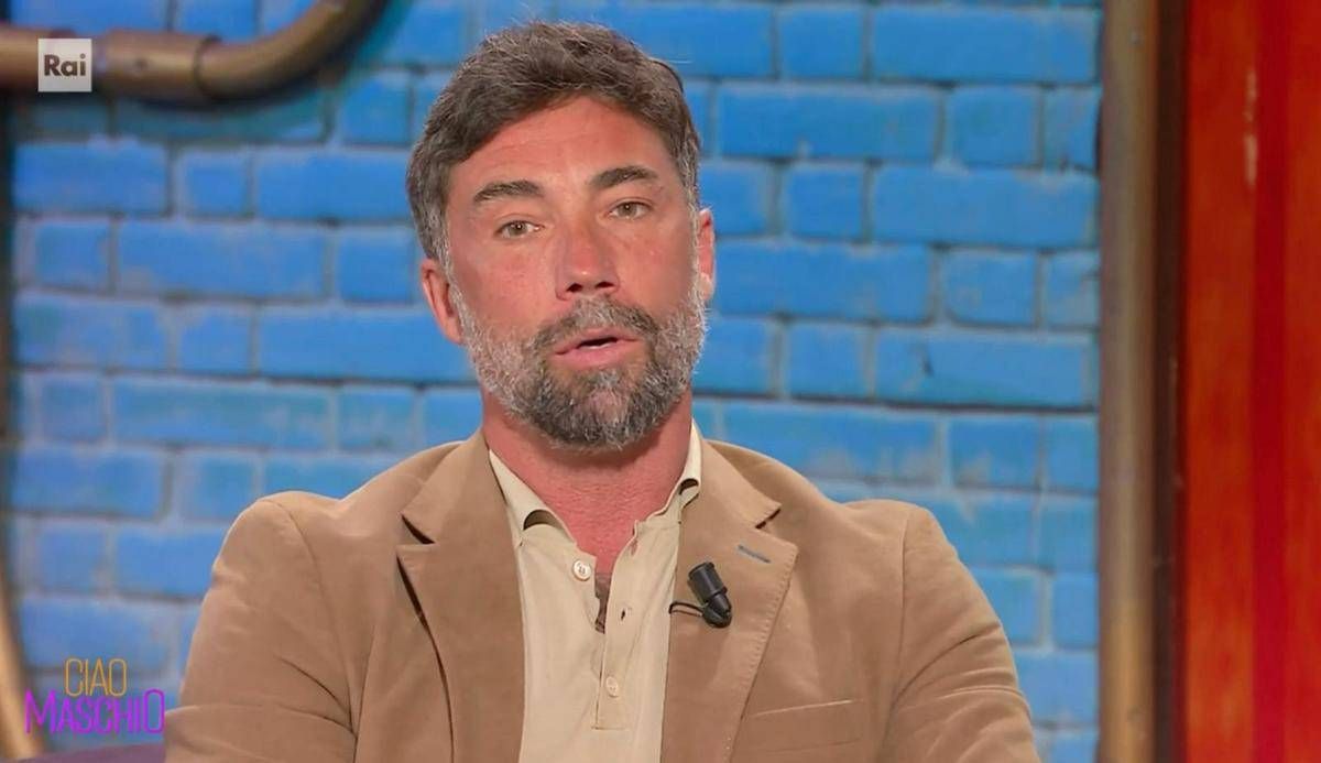 Vittorio Brumotti a 'Ciao Maschio': "Maradona mi disse che la droga lo aveva rovinato”
