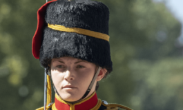 Windsor dramma davanti al re Carlo soldatessa 24enne muore dopo una caduta da cavallo 265x160