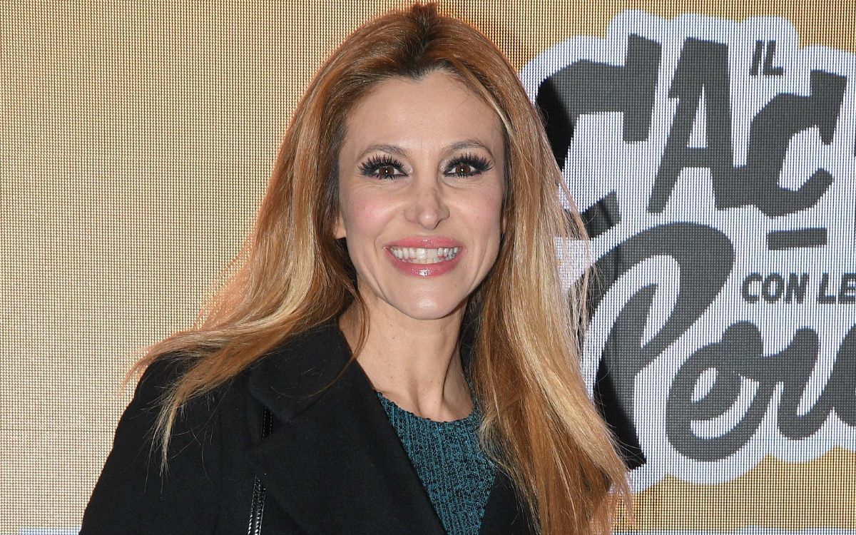 Adriana Volpe riabbraccia la figlia: il gesto dopo il GF Vip che ha commosso tutti