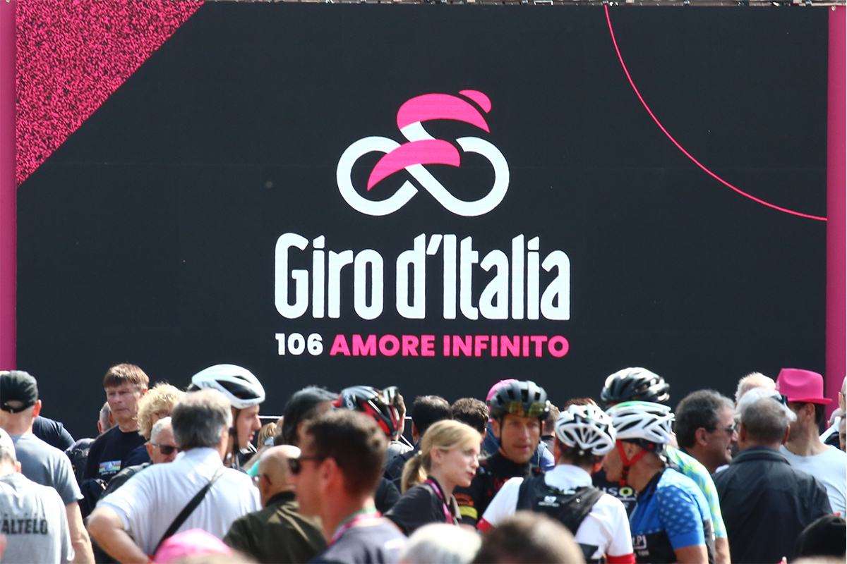 https://static.adhubmedia.com/notizie_it/wp-content/uploads/2026/05/campenaerts-nel-mirino-al-giro-ditalia-il-caso-dellurina-nelle-borracce-scuote-i-50ee3755.jpg