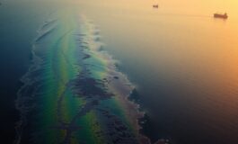 Chiazza petrolifera al largo di Kharg Island: immagini satellitari e incertezze sulle cause