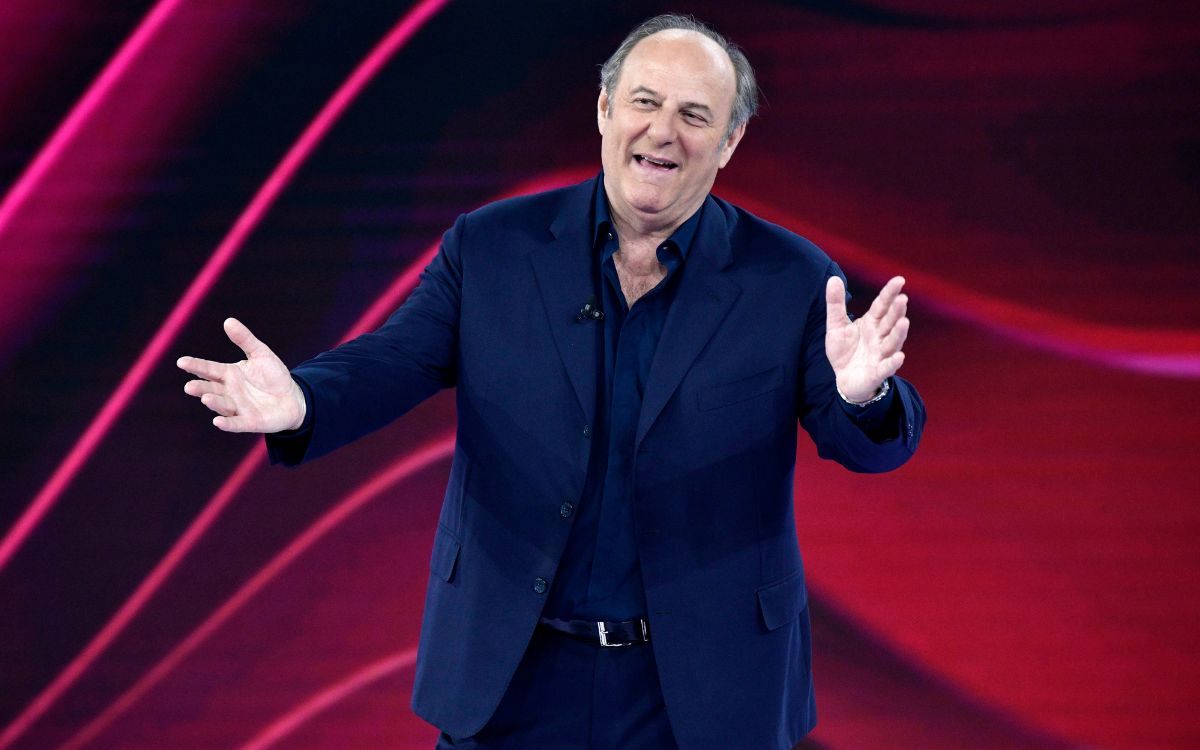 Gerry Scotti chiama Stefano De Martino: la proposta che può rivoluzionare il prime time