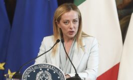 001-minacce-premier-papa-donna-serio-pericolo