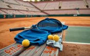 Il nuovo completo di Sinner al Roland Garros genera dibattito tra i fan