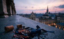 Incendio controllato su una terrazza vicino a piazza Duomo durante la festa dell'Inter
